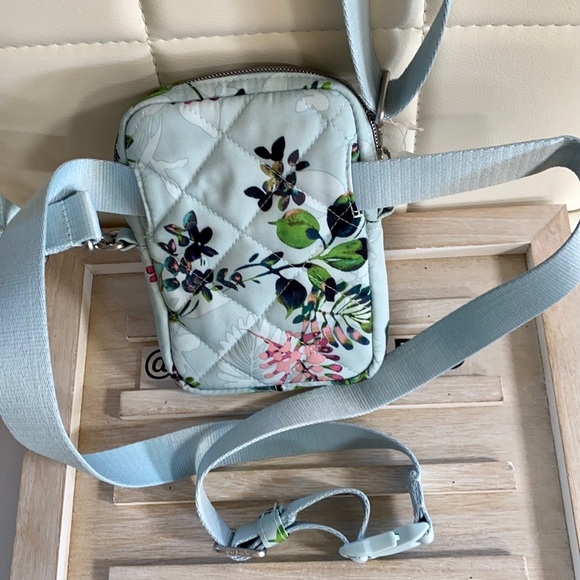 Vera Bradley Performance Twill Convertible Crossbody - Picture 4 of 10